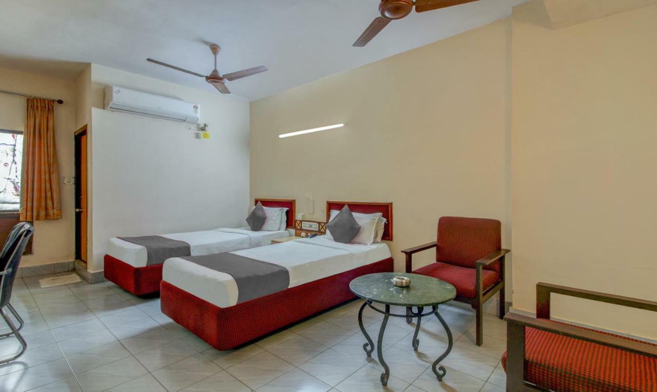 Hotel Saaket Residency Visakhapatnam Exterior foto
